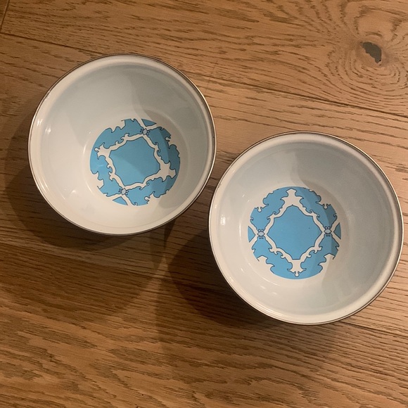 Golden Rabbit Enamel Bowls - Picture 2 of 4